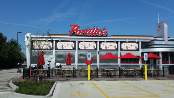 Portillo's Champaign outside