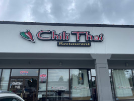 Chili Thai outside