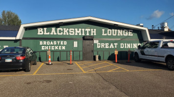 Blacksmith Lounge Broaster outside
