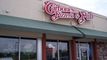 Carbone's Pizzeria inside