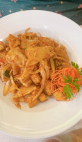 D Thai Kitchen food