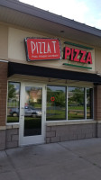 Pizza T outside