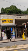 Tommy's Deli outside