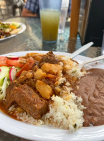 Mañana Salvadoran food