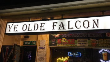 Ye Olde Falcon Pub inside