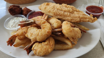 Grady's Seafood food