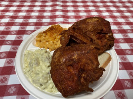 Gus's Fried Chicken inside