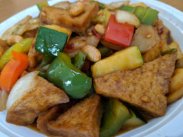 Yan's Chinese Food food