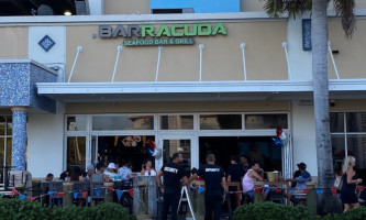 Barracuda Seafood And Grill food