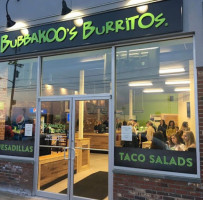 Bubbakoo's Burritos food