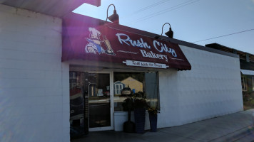 Rush City Bakery food