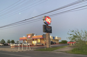 Dairy Queen outside