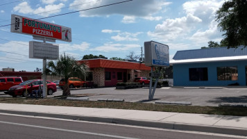 Fortunato's Italian Pizzeria outside