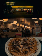 Waffle House outside