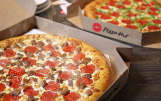 Pizza Hut food