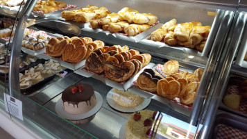 Dolce Bakery Cafe food