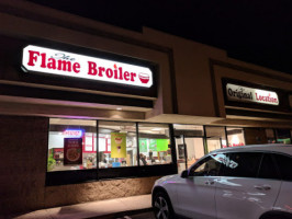 Flame Broiler outside