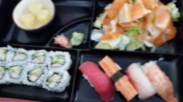 Sushi Max food