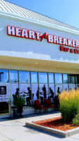 Heartbreakers Grill food