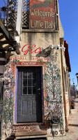 Cafe Gia outside