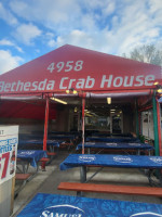 Bethesda Crab House inside