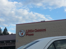 Little Caesars Pizza food