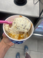 Baskin-robbins food