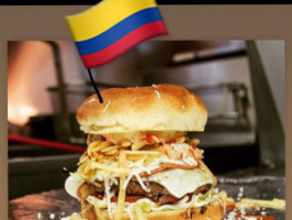 The Colombian Hot Dog food