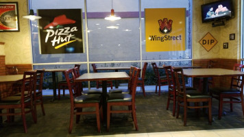 Pizza Hut food