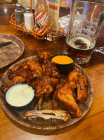 Hooters food