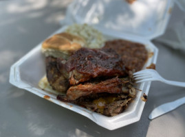 Bob's Barbecue Catering food