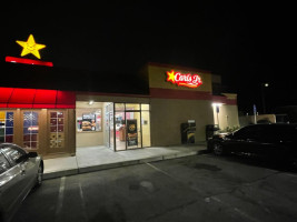 Carl’s Jr. outside