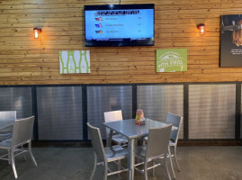 Burgerfi inside