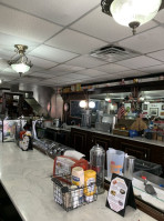 The Soda Fountain Of Venice food