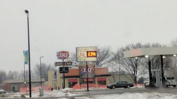 Dairy Queen Grill Chill outside