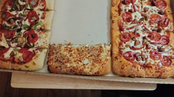 Pizza Hut food