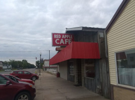 Red Apple Cafe outside