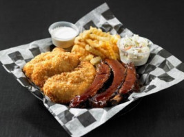 Wild Bill's Sports Saloon Grand Forks food