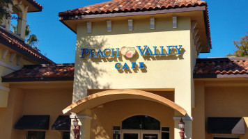 Peach Valley Café outside