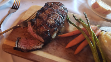 Hamilton's Steak House food