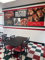 Jet's Pizza inside