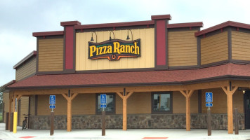 Pizza Ranch food