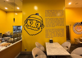 Beard Papa's inside