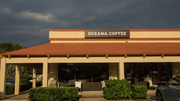 Oceana Coffee Cafe outside