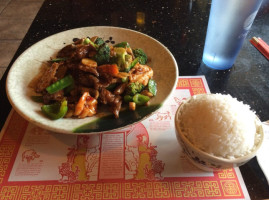 Wai Wai Chinese Cuisine food