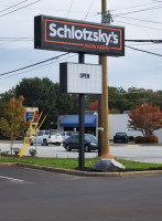 Schlotzsky's outside