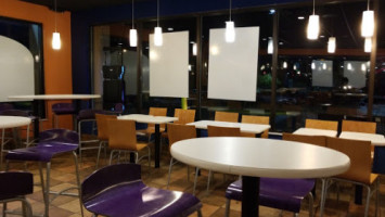 Taco Bell inside