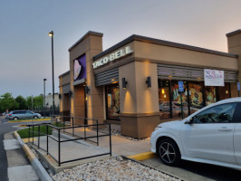 Taco Bell outside