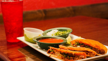 Las Brisas Mexican food