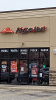 Pizza Hut outside